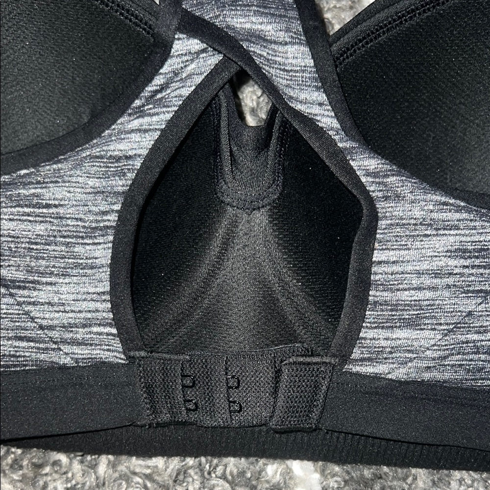 NWT Victoria’s Secret VSX Women's Black and Gray Sports Bra - Picture 8 of 10